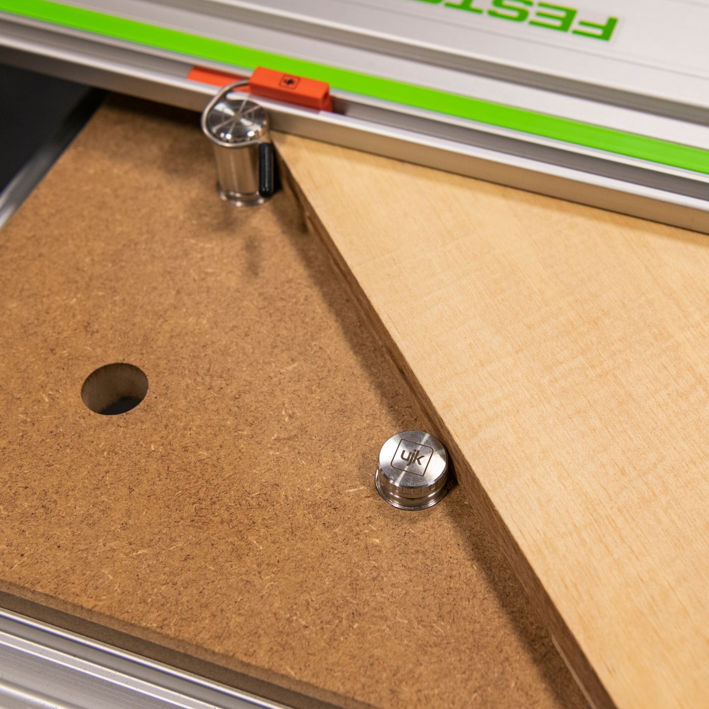 UJK 20MM Expanding Dogs - 10mm Height - Pack of 2