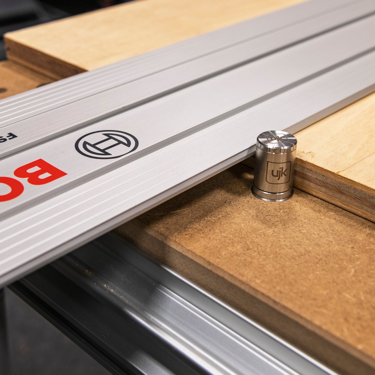 UJK 20mm Expanding Dogs - 30mm Height - Pack of 2