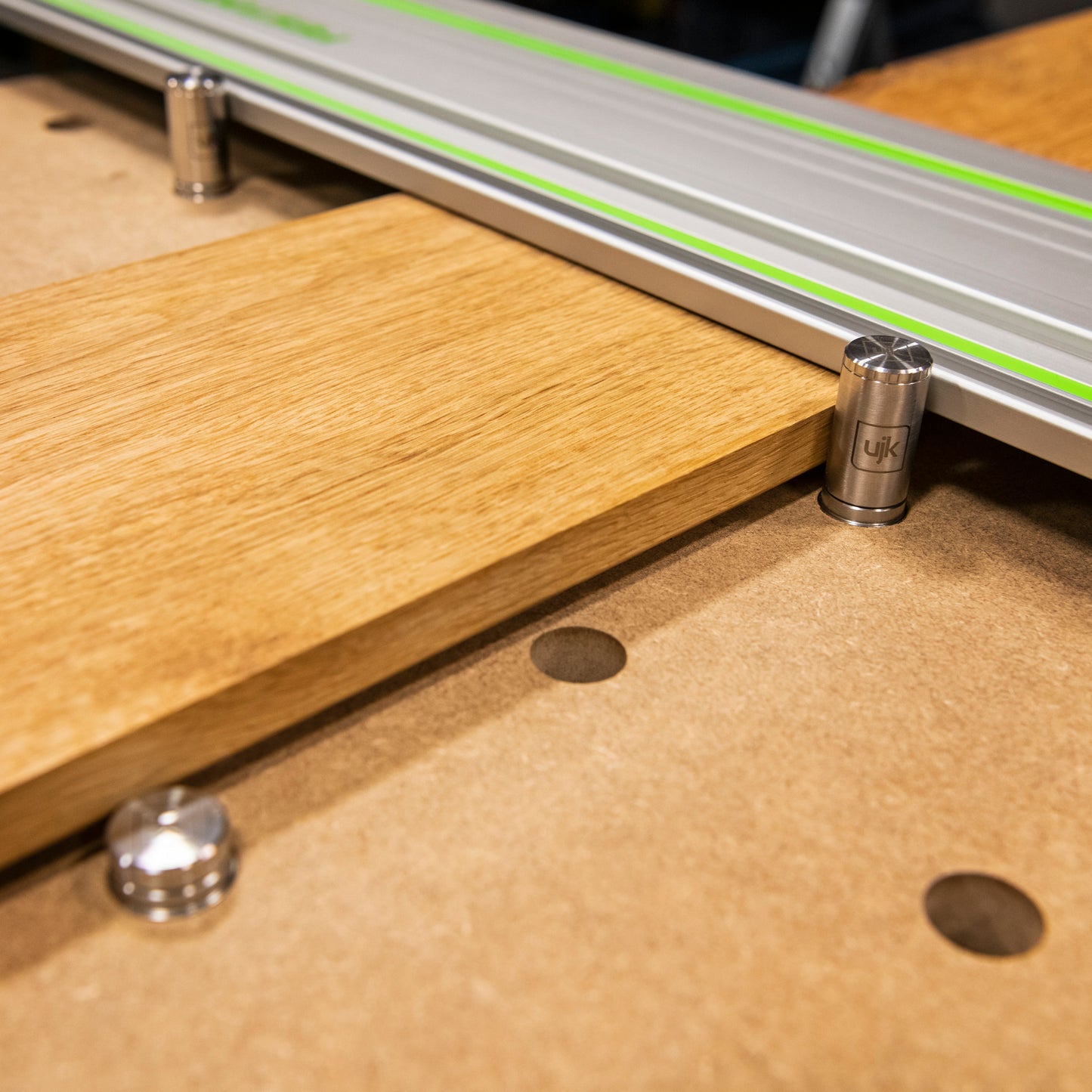 UJK 20mm Expanding Dogs - 40mm Height - Pack of 2