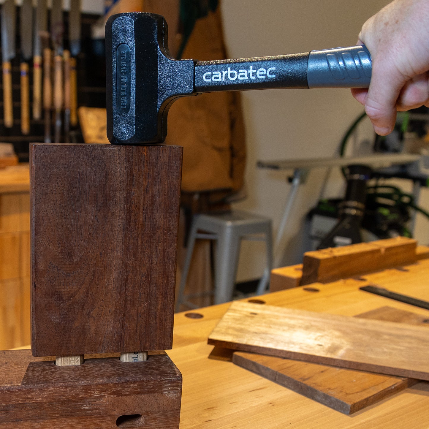 Carbatec 900g Deadblow Hammer