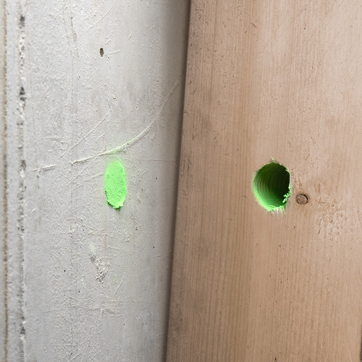 PICA Powder Deep Hole Spray Marker