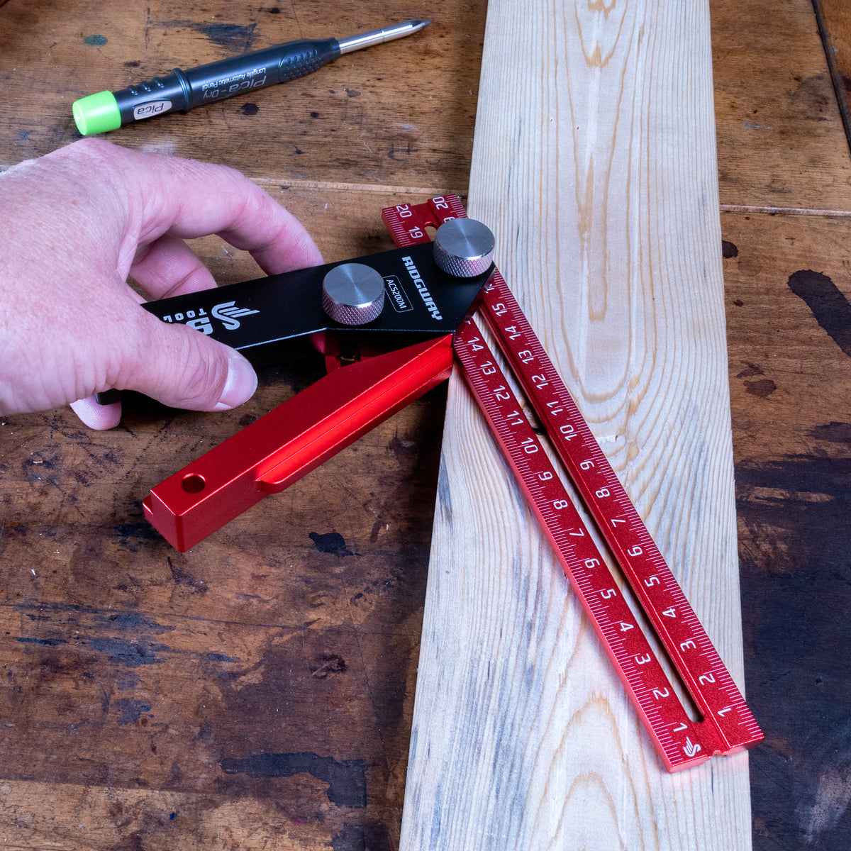Swan Tools Ridgway Carpenter Square