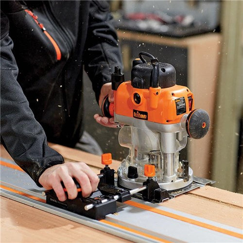 Triton TGA250 Router Accessory Template Guide Kit – 8 Brass Guide Bushes & Steel Plates – Porter Cable Adapter Included