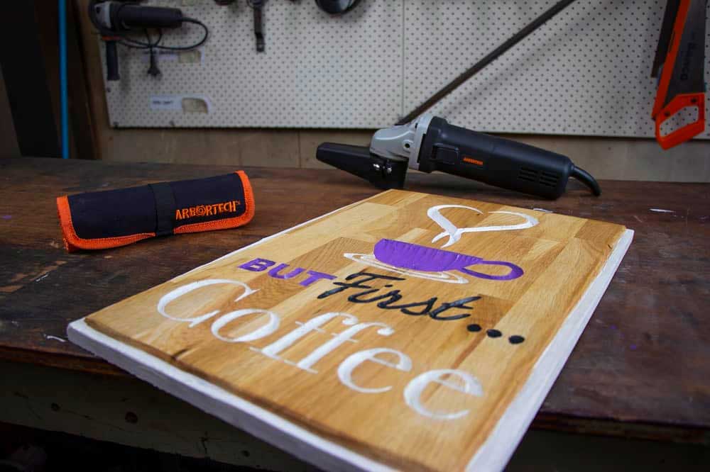 How to make your own wooden sign